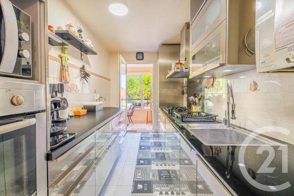 Appartement F5 à vendre  5 pièces - 97,04 m 2   EZE  - 06