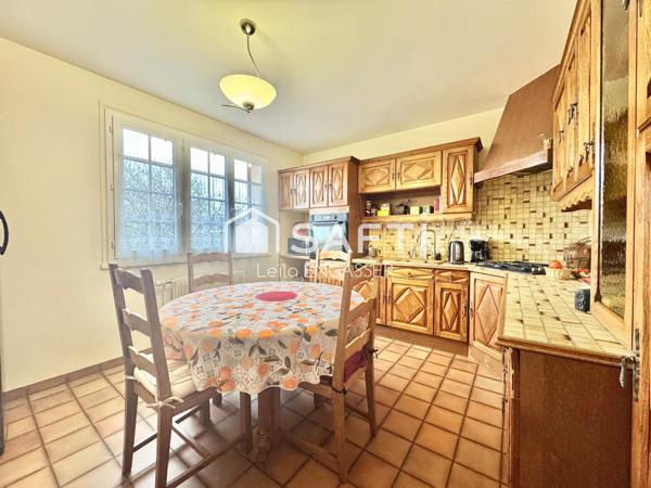 Maison familiale 3 chambres - Sous sol total - Commerces et écoles à pied