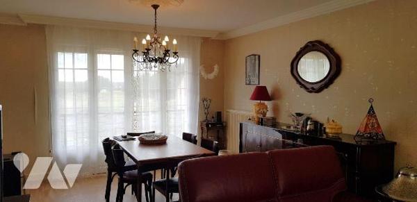 A VENDRE - A VATAN (36) - Une maison à usage d'habitation édifiée sur sous-sol d'une surface ha...