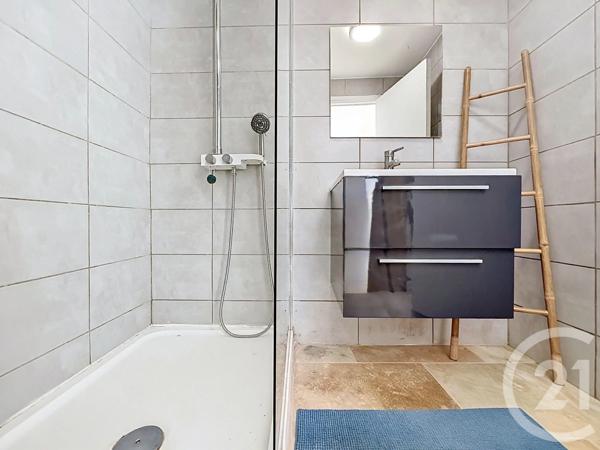 Maison à vendre  5 pièces - 186,14 m 2   FREJUS  - 83