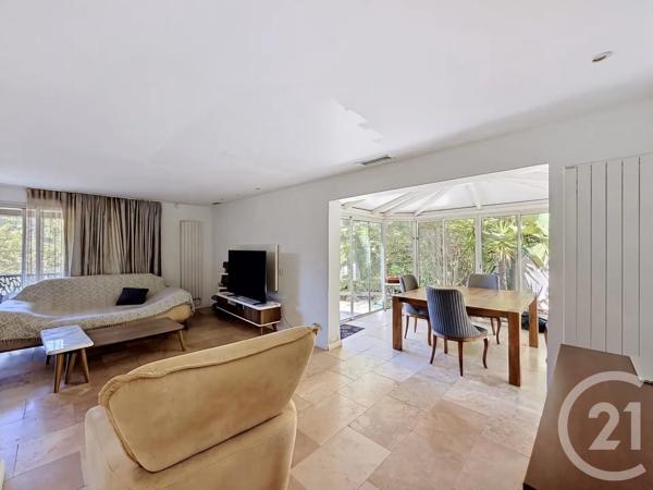 Maison à vendre  5 pièces - 186,14 m 2   FREJUS  - 83