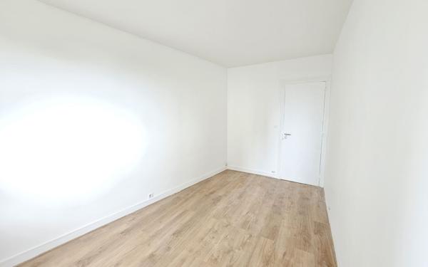 Appartement à vendre    3 pièces • 52,11 m2 Aubervilliers