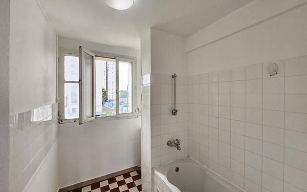 Appartement à vendre    3 pièces • 52,11 m2 Aubervilliers