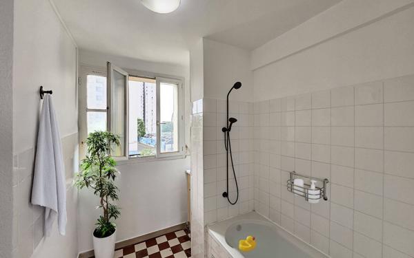 Appartement à vendre    3 pièces • 52,11 m2 Aubervilliers