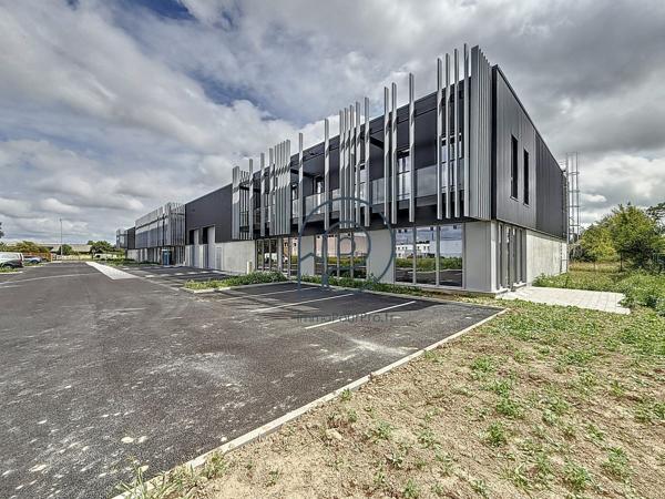 Avelin – 2 dernières cellules d' entrepot : 246 m² et 612 m² | À vendre