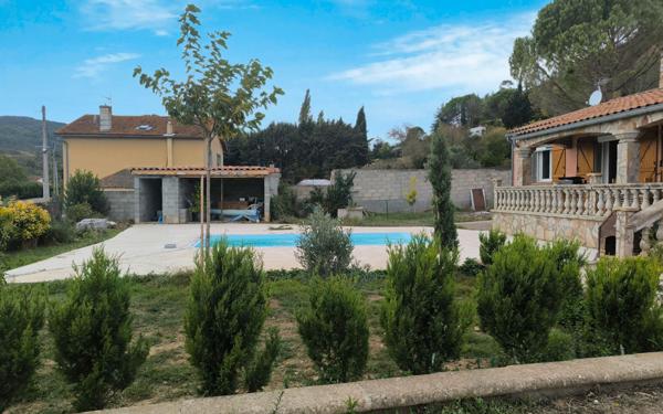 Maison à vendre    5 pièces •  Espéraza