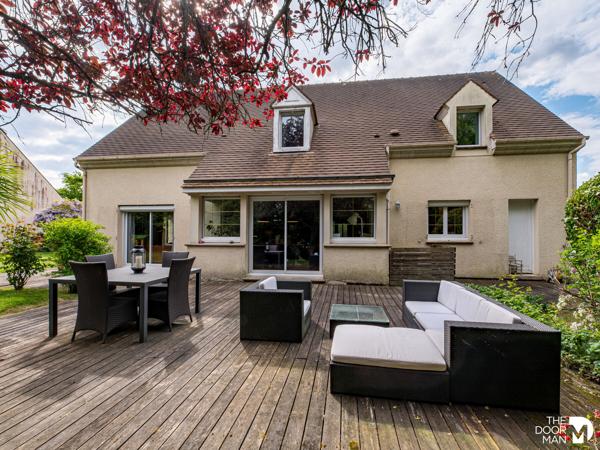 Maison - Vendu - 202 m² - LES ESSARTS-LE-ROI | The Door Man