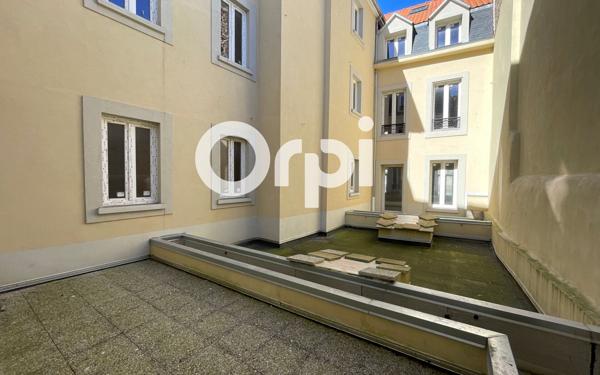 Immeuble à vendre    18 pièces •  Boulogne-sur-Mer