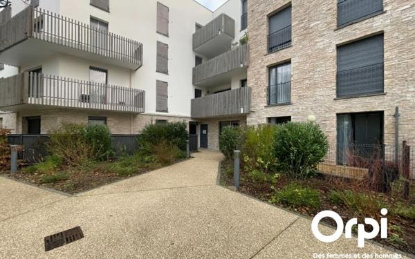 Appartement à vendre    5 pièces • 97,46 m2 Maurepas