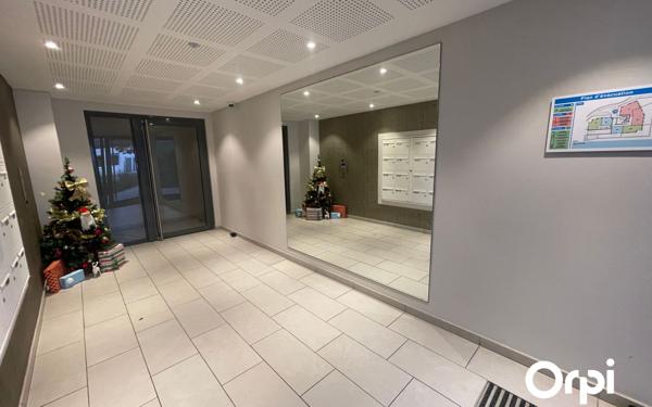 Appartement à vendre    5 pièces • 97,46 m2 Maurepas