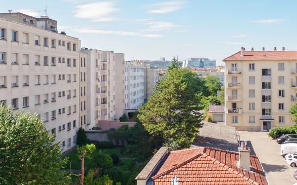 Appartement à vendre    4 pièces • 90,40 m2 Lyon 3