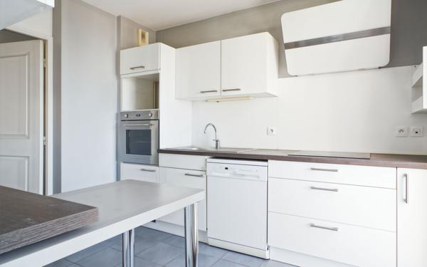 Appartement à vendre    4 pièces • 90,40 m2 Lyon 3