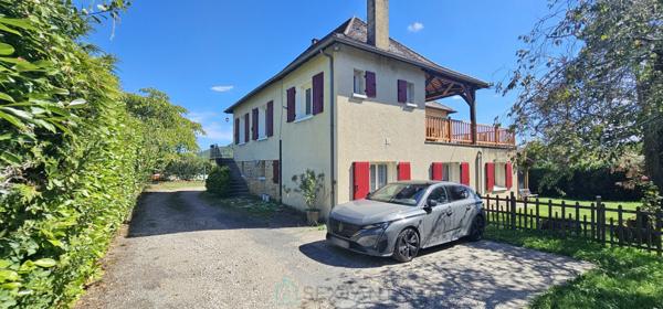 Maison avec piscine et studio indépendant à Saint-Vincent-de-Cosse.