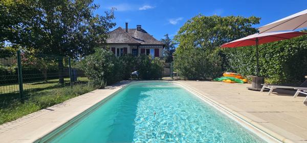 Maison avec piscine et studio indépendant à Saint-Vincent-de-Cosse.