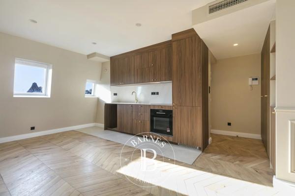 Paris 8ème, Appartement  97 m² à vendre