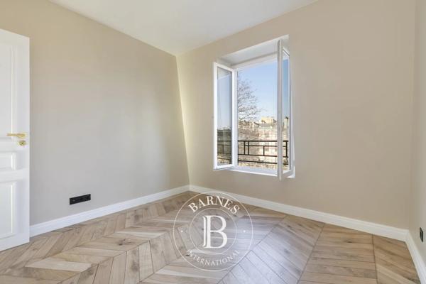 Paris 8ème, Appartement  97 m² à vendre