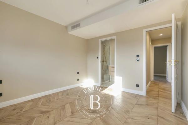 Paris 8ème, Appartement  97 m² à vendre
