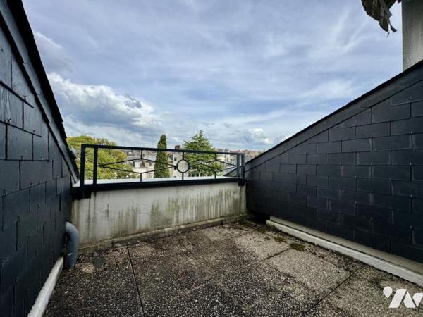 GRASLIN-HYPER CENTRE – Appartement 4 pièces avec terrasse, parking et cave