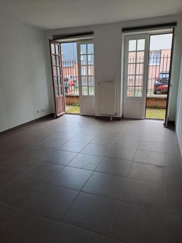 TRES BELLE OPPORTUNITE Appartement avec extérieur clos et privatif d'environ 18 m2