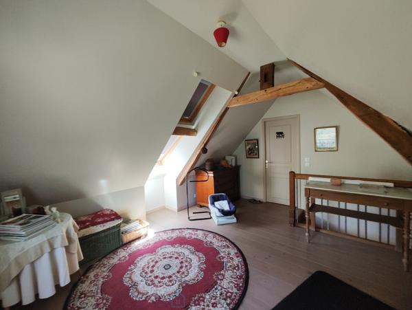 Accès rapide à Lisieux, ensemble maison et dépendance aménagée sur un parc paysagé de 5914 m²