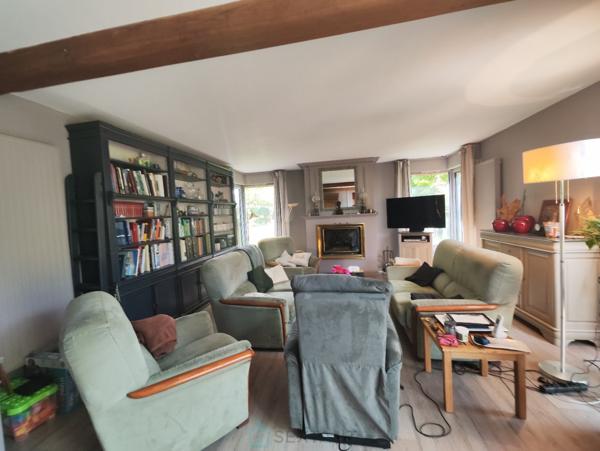 Accès rapide à Lisieux, ensemble maison et dépendance aménagée sur un parc paysagé de 5914 m²