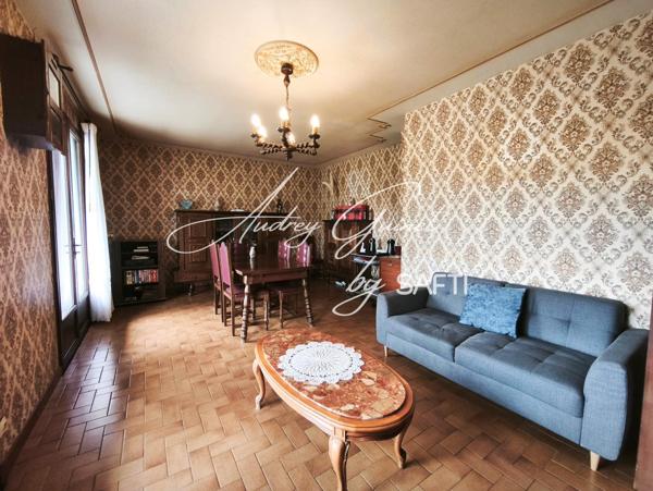 Maison traditionnelle sur sous-sol