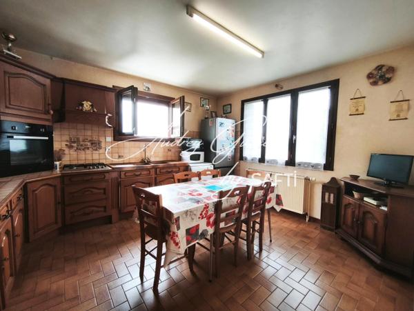 Maison traditionnelle sur sous-sol