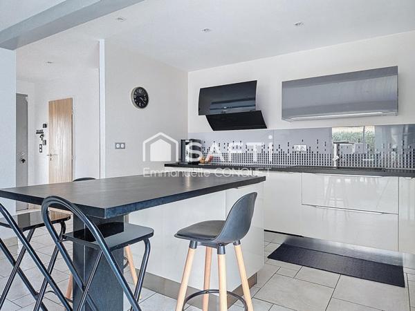 Maison lumineuse de 130 m² habitables avec piscine