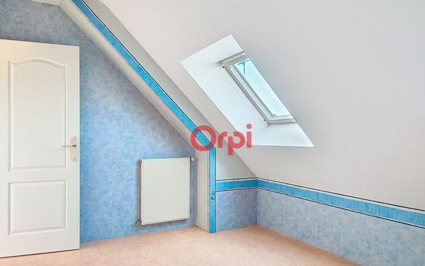 Maison à vendre    6 pièces •  Theix