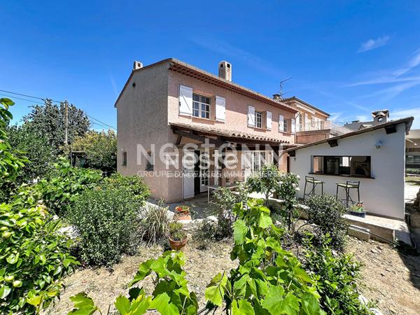 Golfe-Juan - Maison 5P 126 m² + Appartement indépendant 3P 98 m² - Terrain 1 480 m² - Sous-sol 70 m² - Parkings - Proche mer