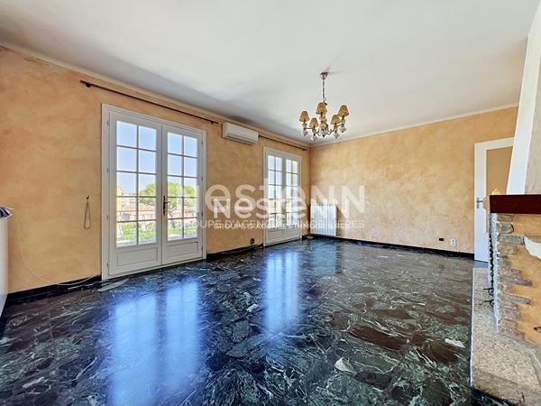 Golfe-Juan - Maison 5P 126 m² + Appartement indépendant 3P 98 m² - Terrain 1 480 m² - Sous-sol 70 m² - Parkings - Proche mer