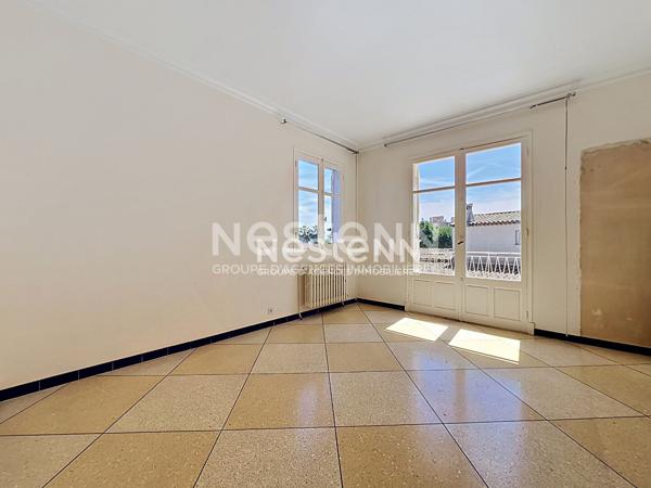 Golfe-Juan - Maison 5P 126 m² + Appartement indépendant 3P 98 m² - Terrain 1 480 m² - Sous-sol 70 m² - Parkings - Proche mer