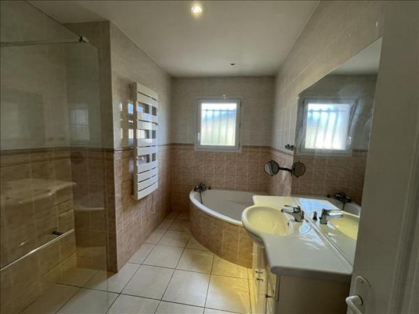 Maison à vendre |  Castelsarrasin |  4 pièces | 130 m²