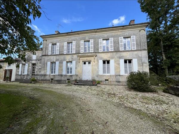 Maison à vendre |  Aujac |  8 pièces | 129 m²