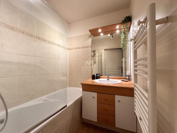 MEUDON - Montalets, limite Issy, agréable 2 pièces avec terrasse plein sud €325 000 ** - Référence 613-C