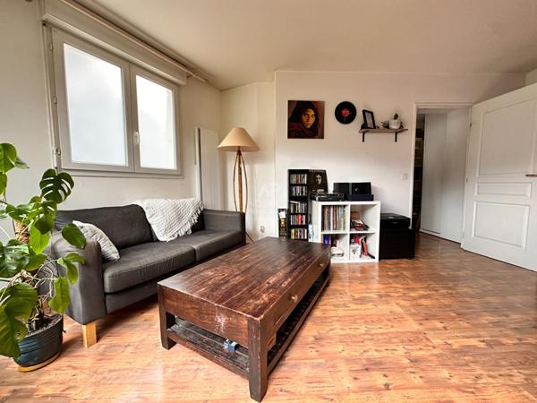 MEUDON - Montalets, limite Issy, agréable 2 pièces avec terrasse plein sud €325 000 ** - Référence 613-C