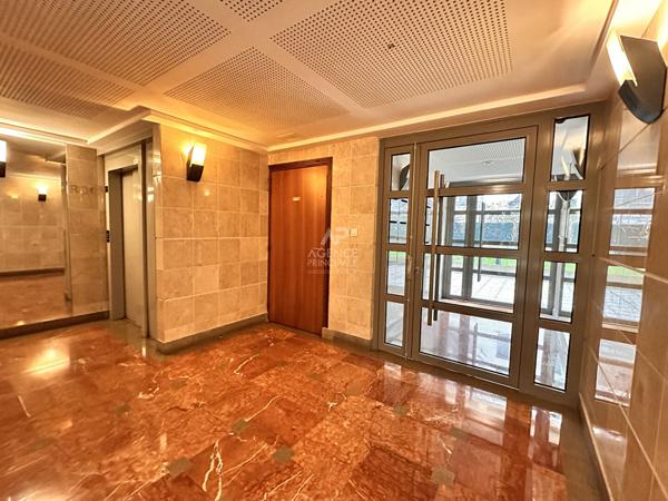 MEUDON - Montalets, limite Issy, agréable 2 pièces avec terrasse plein sud €325 000 ** - Référence 613-C