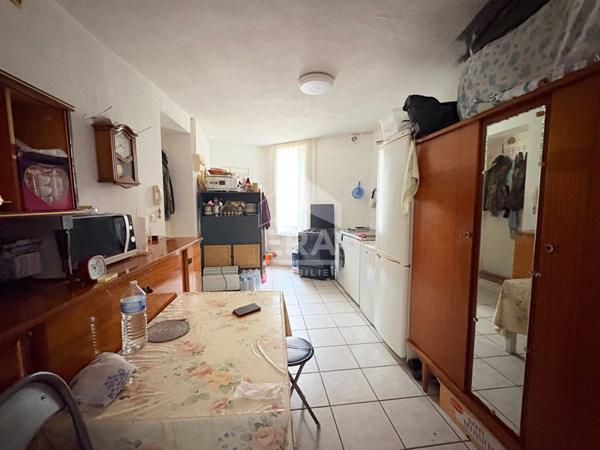 A VENDRE PERTUIS 84120 CENTRE VILLE STUDIO 28M² LOUE