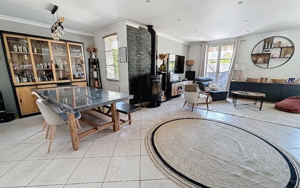 Maison à vendre    5 pièces • 145 m2 Ozoir-la-Ferrière