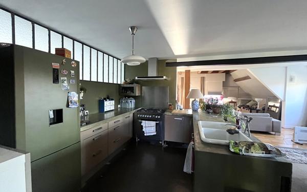 Appartement à louer    5 pièces •  Condé-Sainte-Libiaire