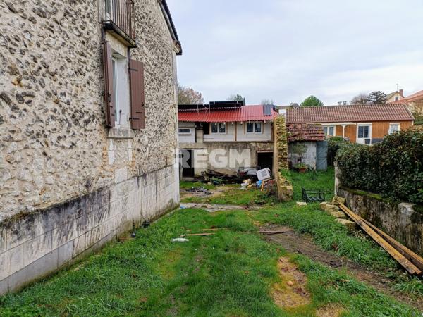 Neuvic (24190) Maison d'habitation 12 Pièces 187m2 avec dépendances