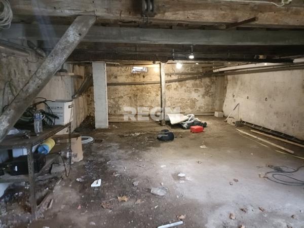 Neuvic (24190) Maison d'habitation 12 Pièces 187m2 avec dépendances