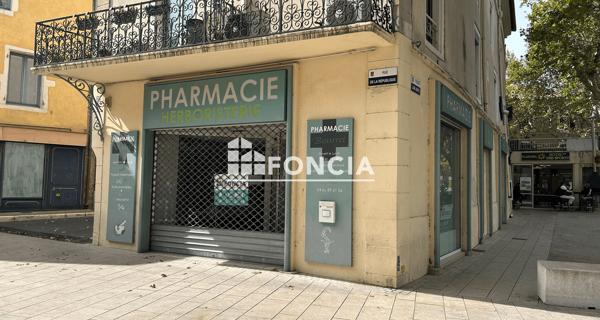 Location Local commercial 6 pièces 224 m² - Bagnols-sur-cèze 30200