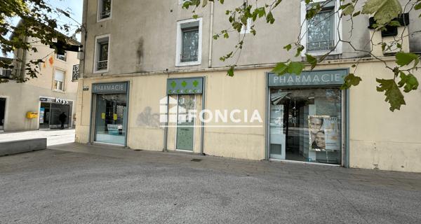 Location Local commercial 6 pièces 224 m² - Bagnols-sur-cèze 30200