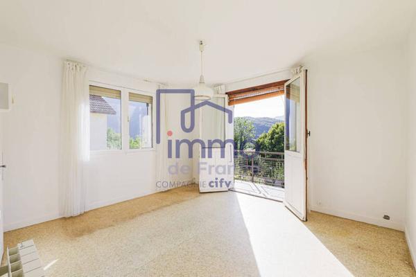 Maison 5 pièces                                        - 38220 Vizille Réf : 21792