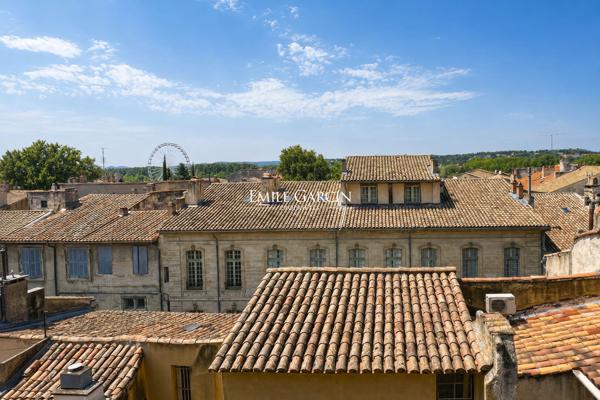 À vendre - Avignon Intra-muros - Centre historique - Ensemble immobilier de caractère avec patio-terrasses et fort potentiel de rénovation.