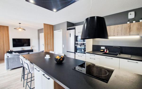 Appartement à vendre    3 pièces • 66 m2 La Rochelle