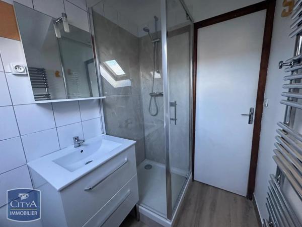 Appartement à louer 2 pièces 27.77m² Reims (51100)