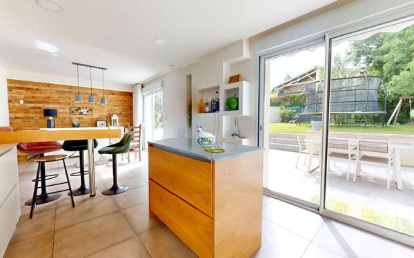 Maison à vendre    5 pièces •  Craponne