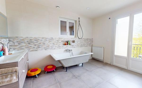 Maison à vendre    5 pièces •  Craponne